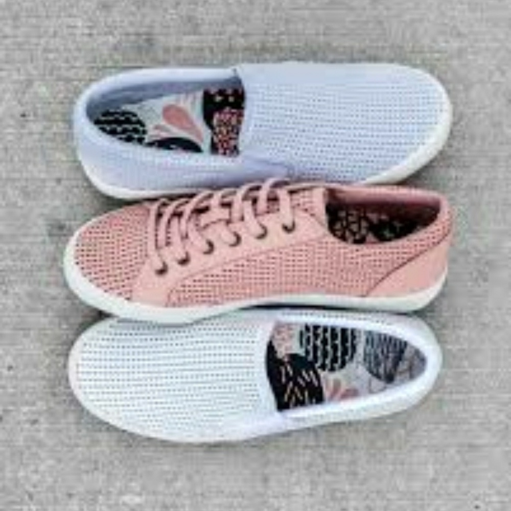 Bucket feet Slip on preforated shoe size 9
